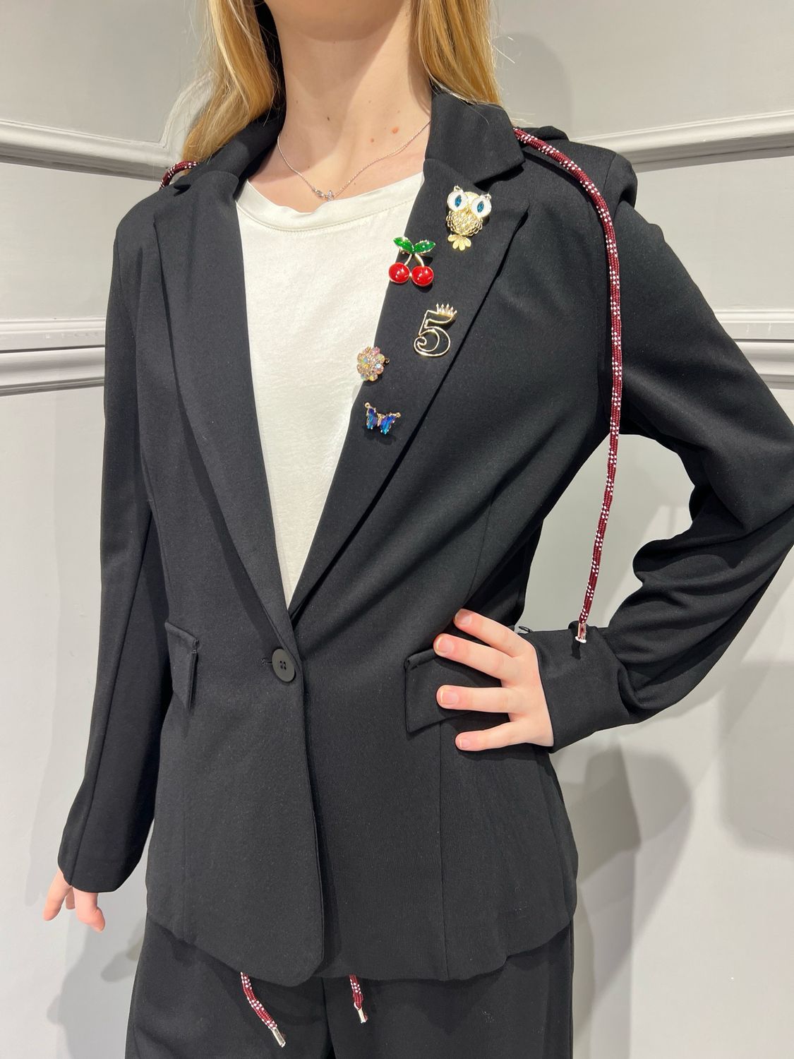 MOTEL - giacca avvitata elasticizzata con cappuccio rimovibile in punto Milano 25b6508 - nero