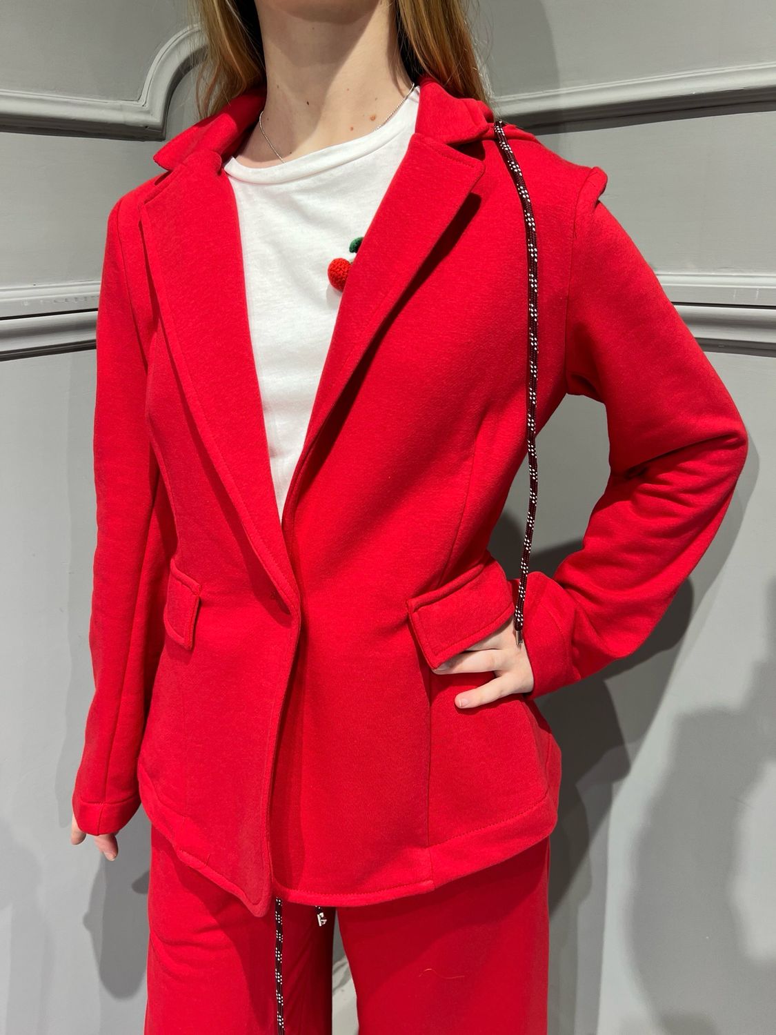 TENSIONE IN - giacca in  felpa avvitata con cappuccio rimovibile 25b6521 - rosso