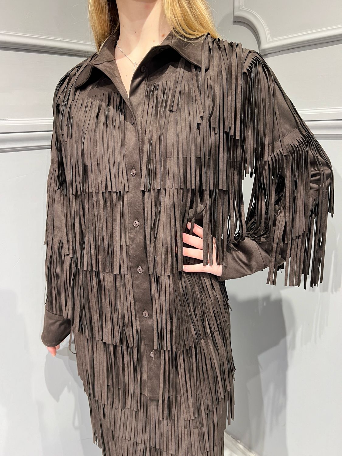 TENSIONE IN - camicia in renna ecologica elasticizzata con frange TI2603 - moro TENSIONE IN - camicia in renna ecologica elasticizzata con frange TI2603 - moro