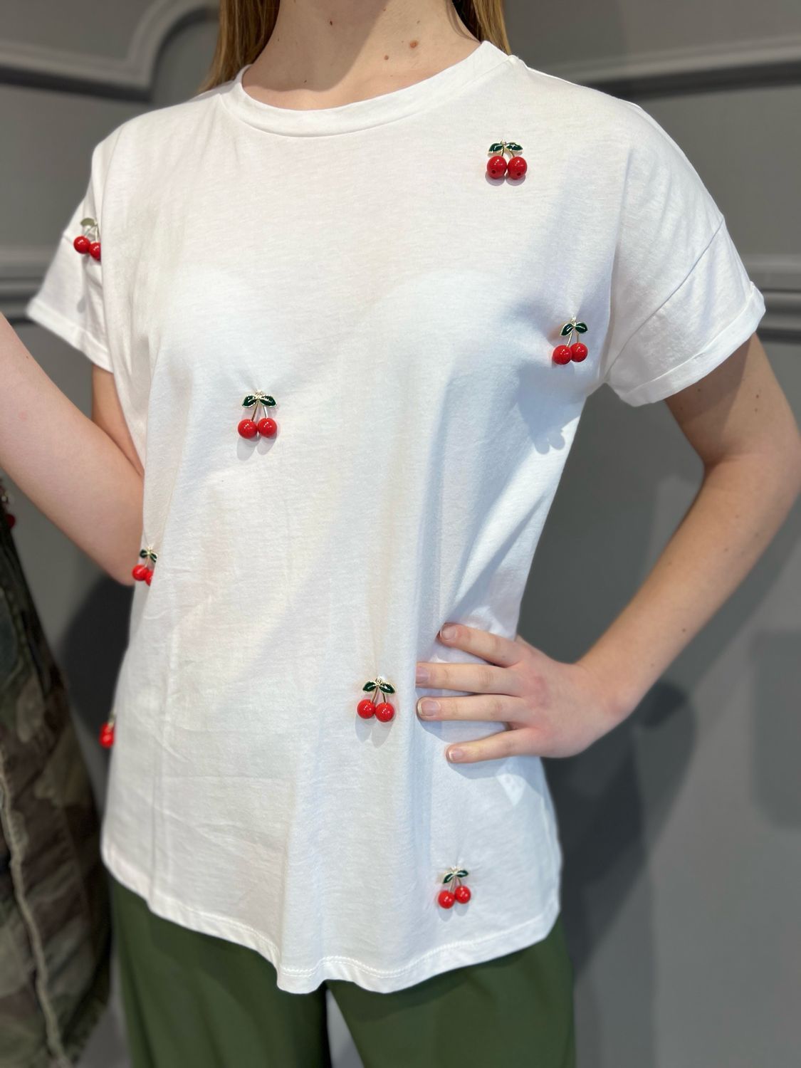 TENSIONE IN - t-shirt con ciliegie 36332 - bianco