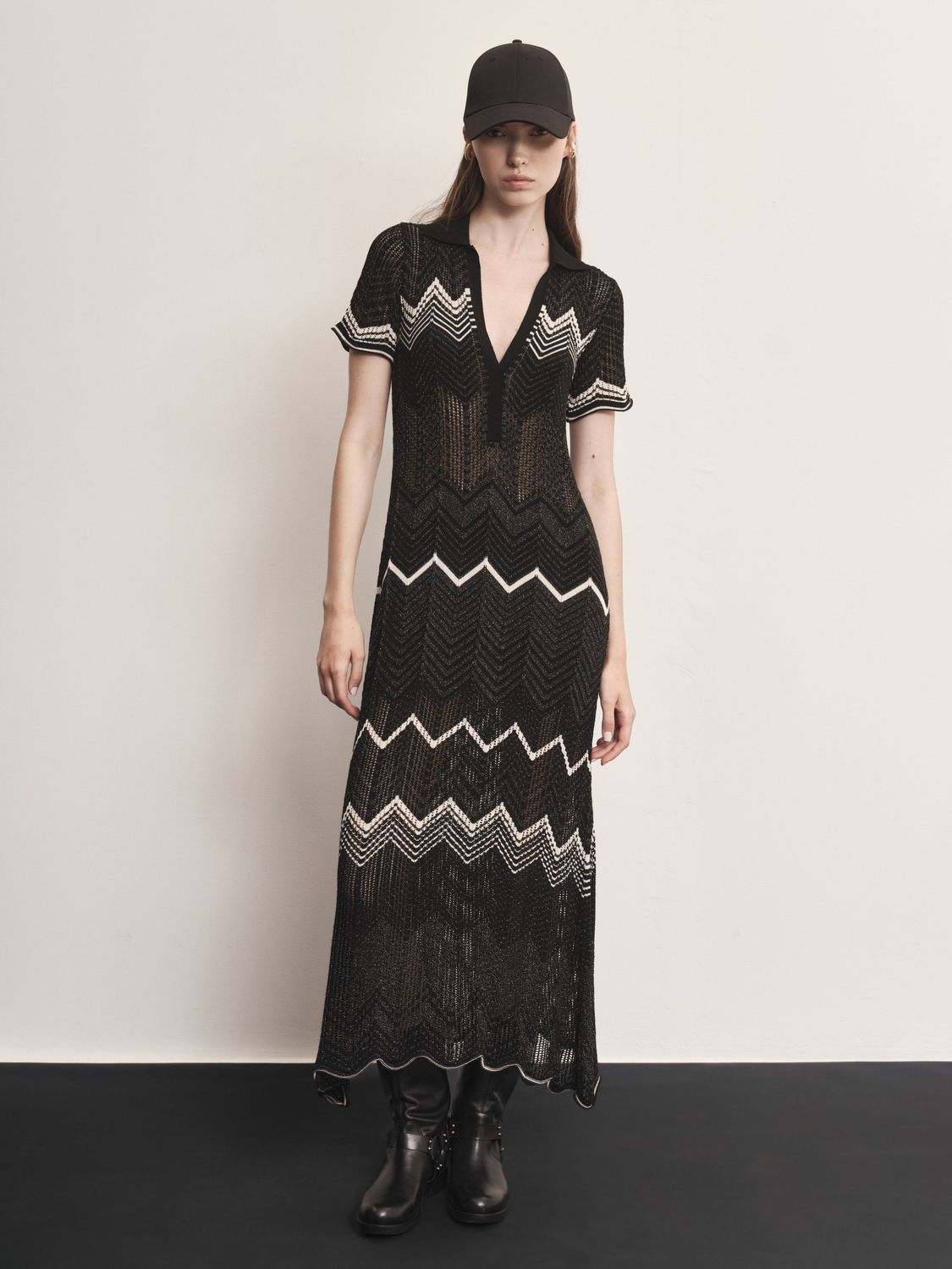 Abito AKEP con colletto polo in maglia zig-zag VSKD09107_NERO