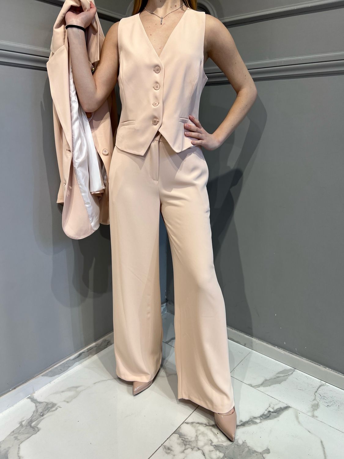 TENSIONE IN - completo gilet+ pantalone in tessuto fluido 25C6519 - quarzo