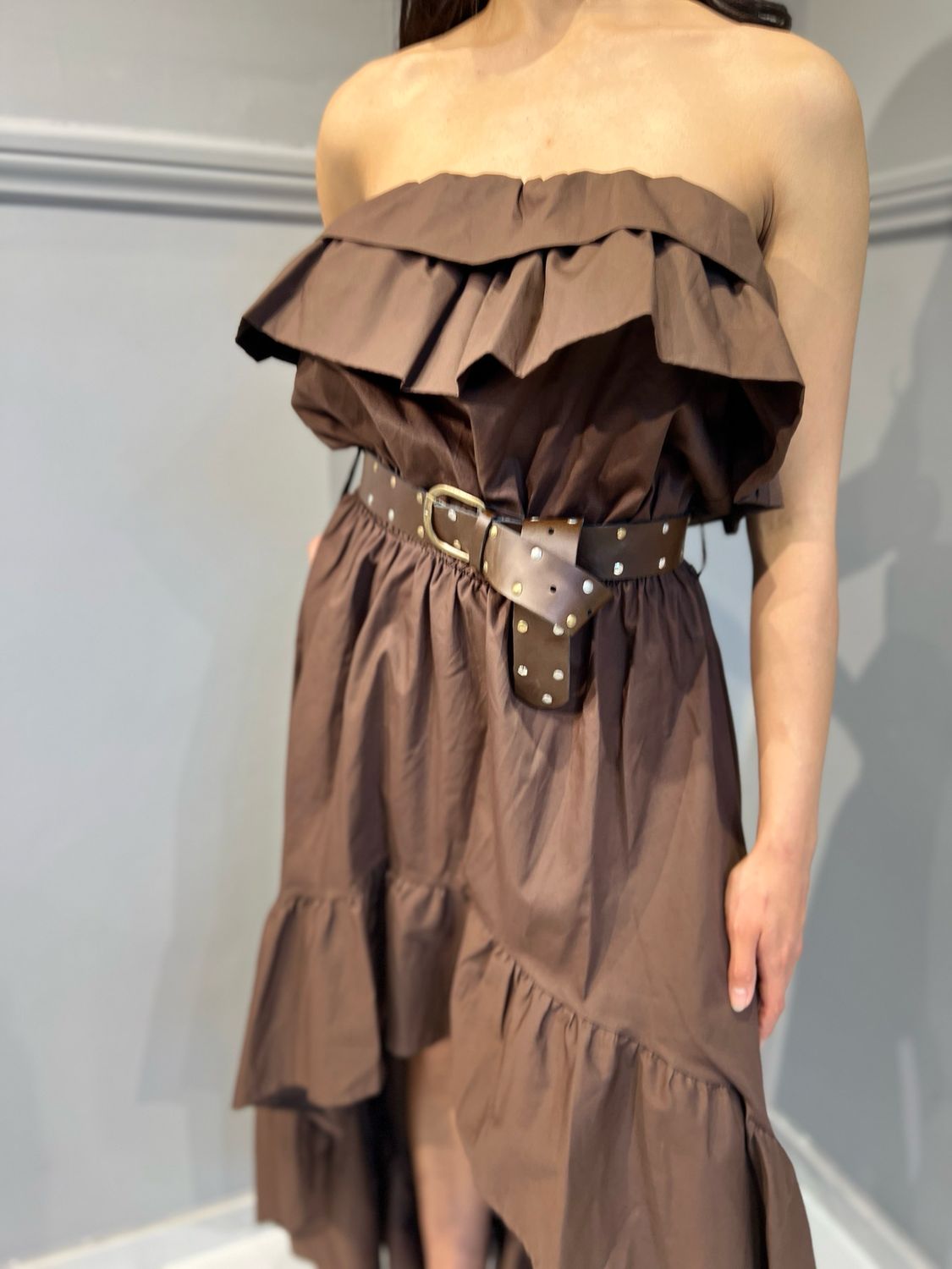 TENSIONE IN - abito in cotone con balze 36833 - moro