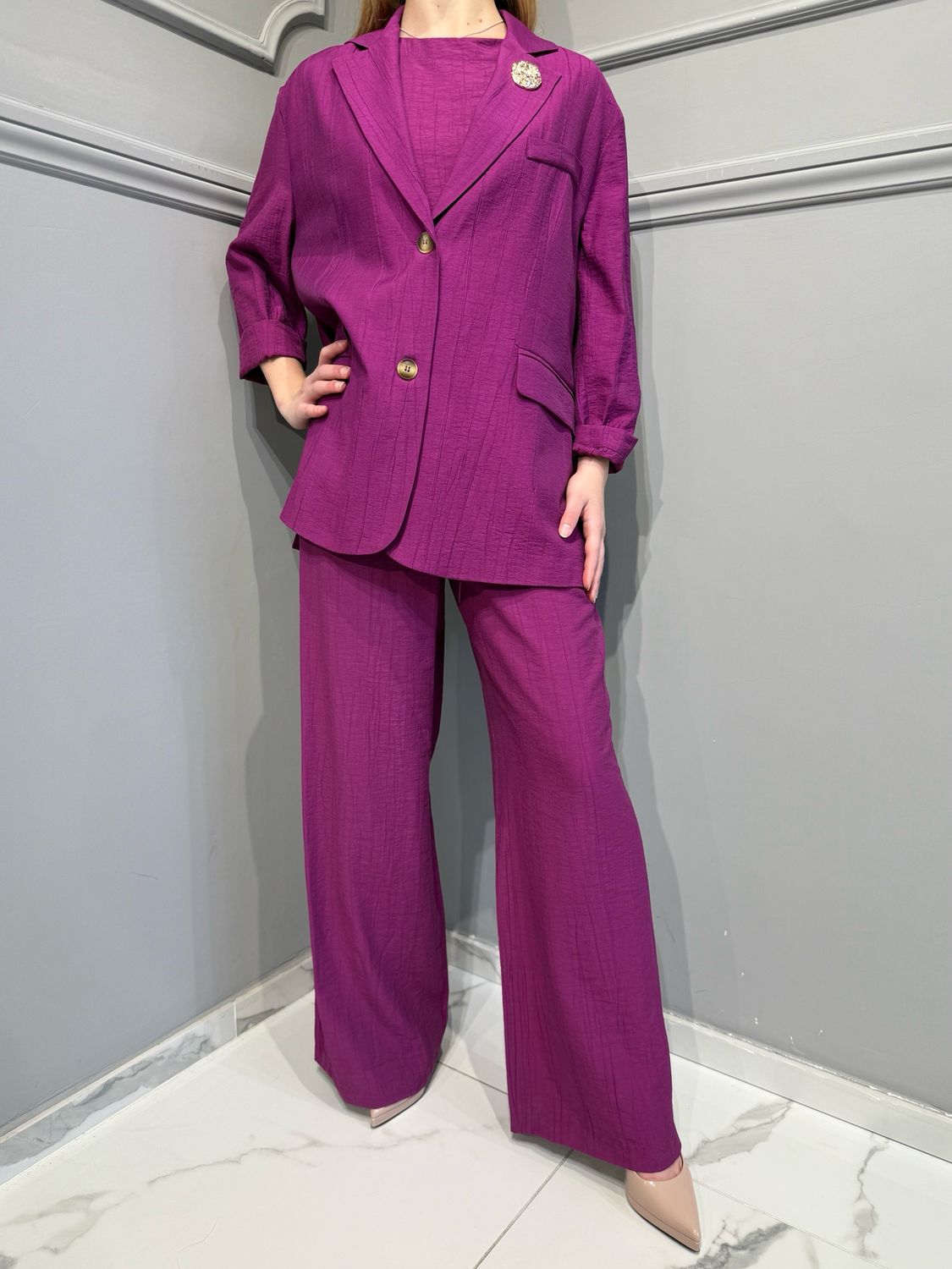 TENSIONE IN - giacca over in viscosa e tessuto goffrato con spilla 25B7790 - malva