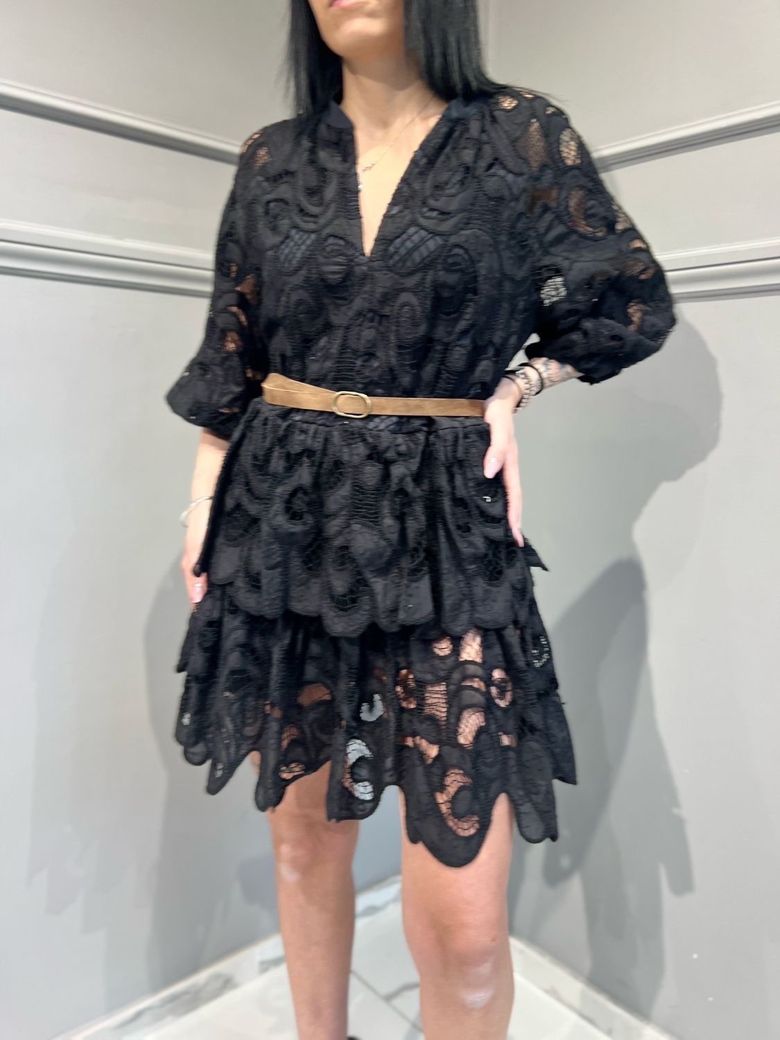 TENSIONE IN - abito corto maniche corte in pizzo macrame’ S25AA50 - nero TENSIONE IN - abito corto maniche corte in pizzo macrame’ S25AA50 - nero