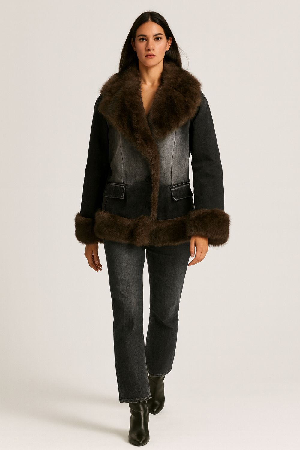 TENSIONE IN - Giacca in jeans scolorito con pelliccia W25J006CAMP - variante unica