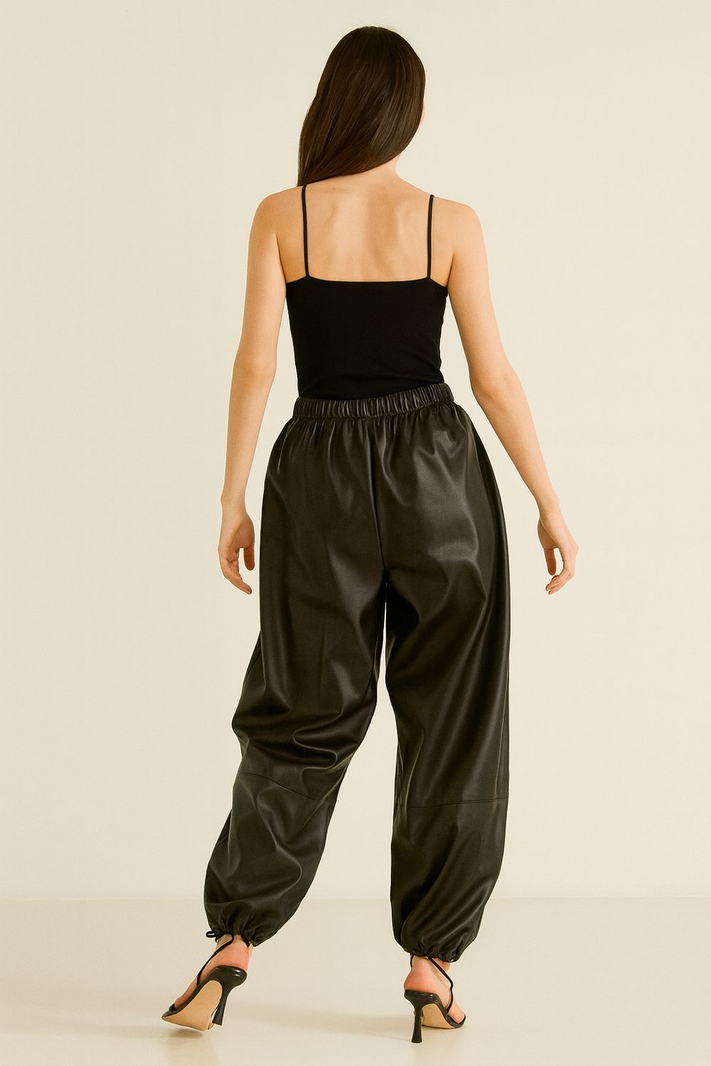 VICOLO - pantalone in ecopelle con elastico in vita e coulisse alla caviglia TF1243 - nero