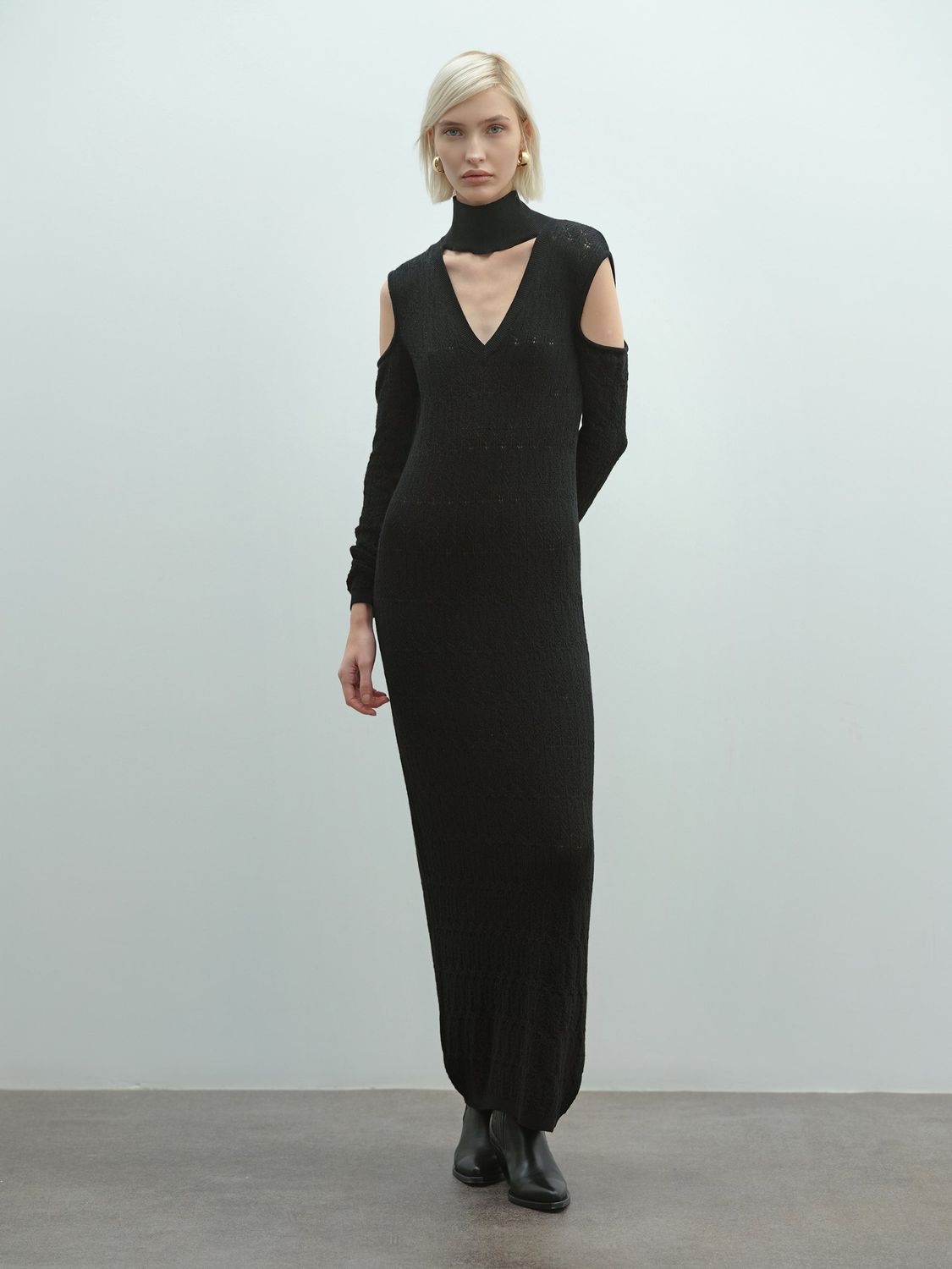 Abito lungo AKEP dolcevita in maglia punto pizzo VSKD11025_NERO Abito lungo AKEP dolcevita in maglia punto pizzo VSKD11025_NERO