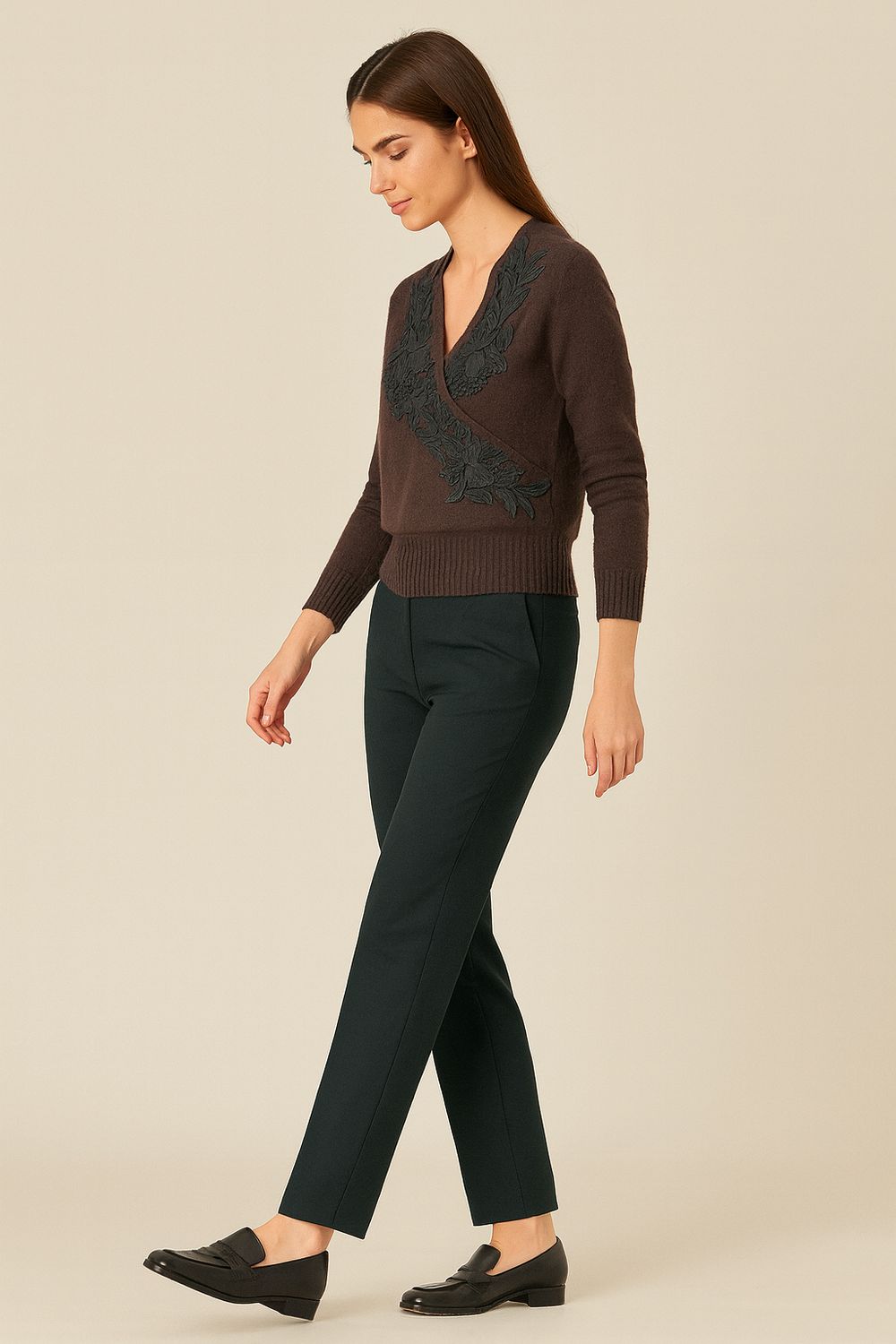 MOTEL - maglia incrocio con ricamo PA9369 - moro/nero