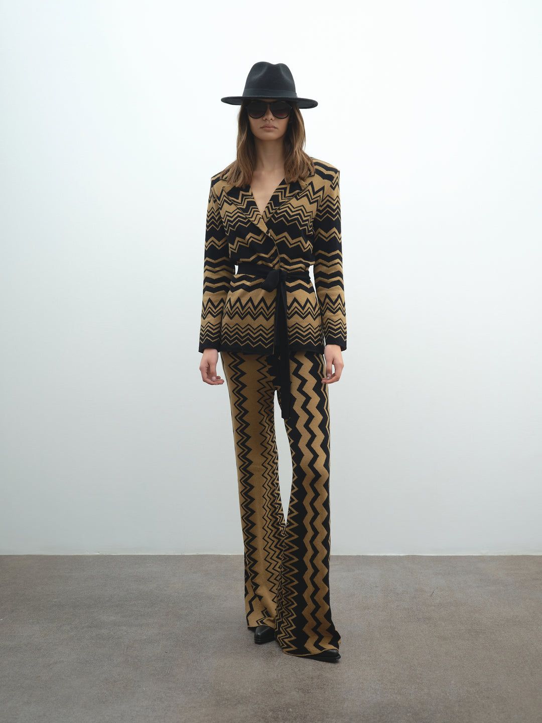 Pantalone AKEP a zampa in jacquard PTKD11008_MARRONE