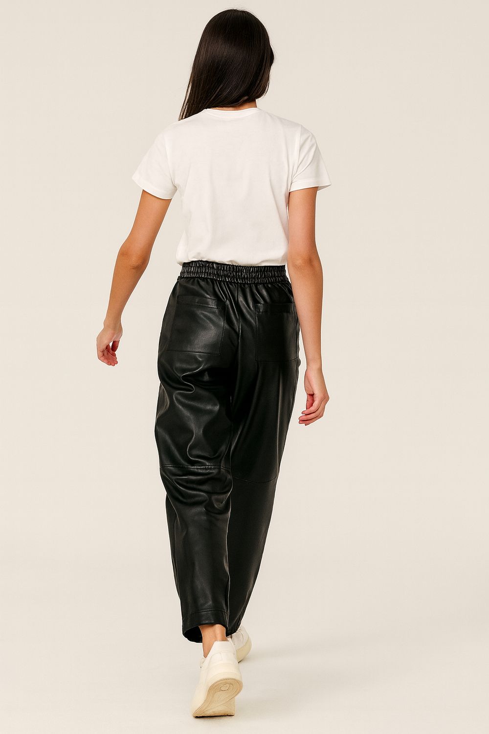 VICOLO - pantalone Baloon con tasche in ecopelle con elastico in vita TF1545 - nero