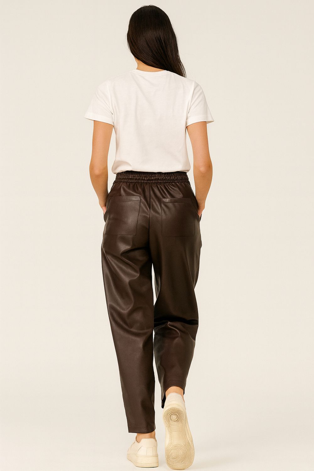 VICOLO - pantalone in ecopelle con elastico dietro e tasche laterali TF1679 - moro