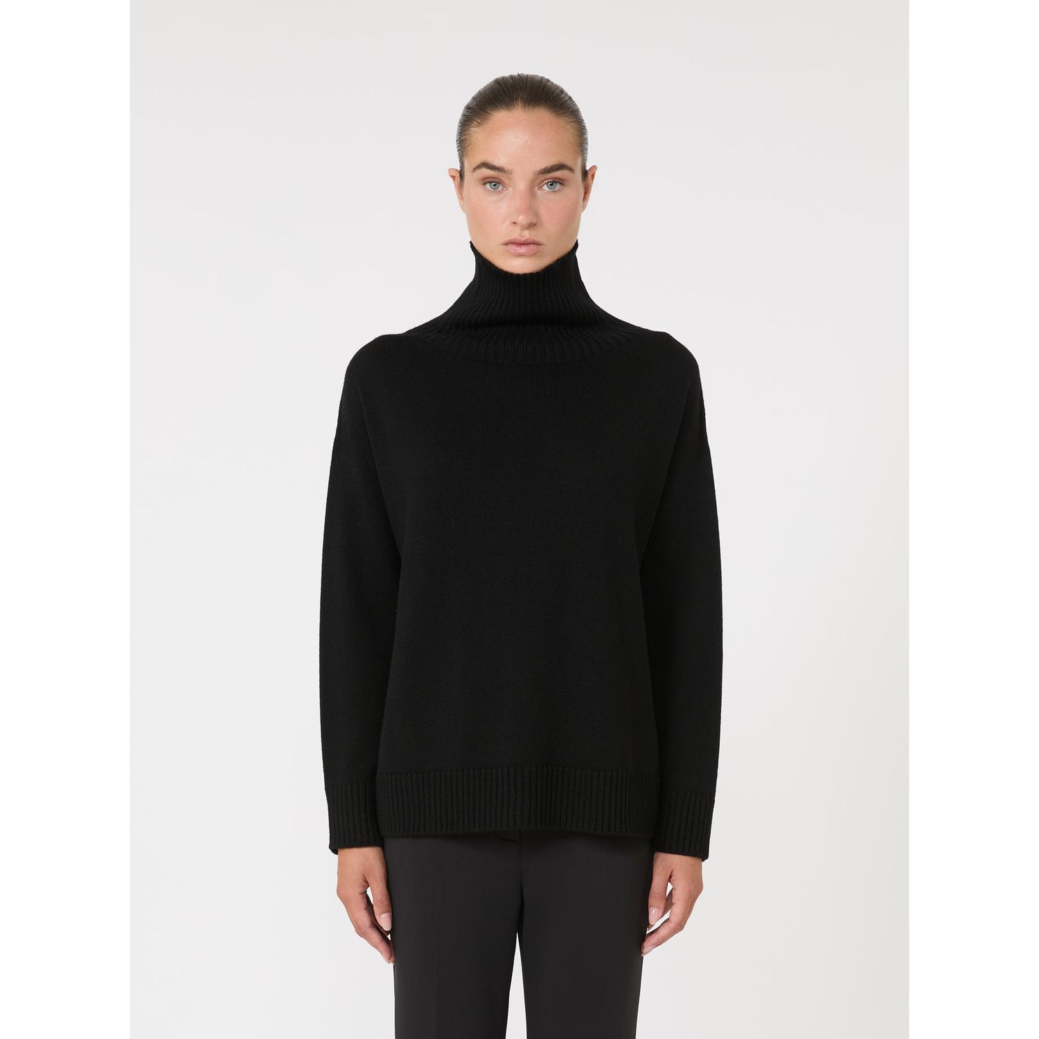 MM MAX MARA - MAGLIA A LUPETTO in filato di pura lana MINO - Nero