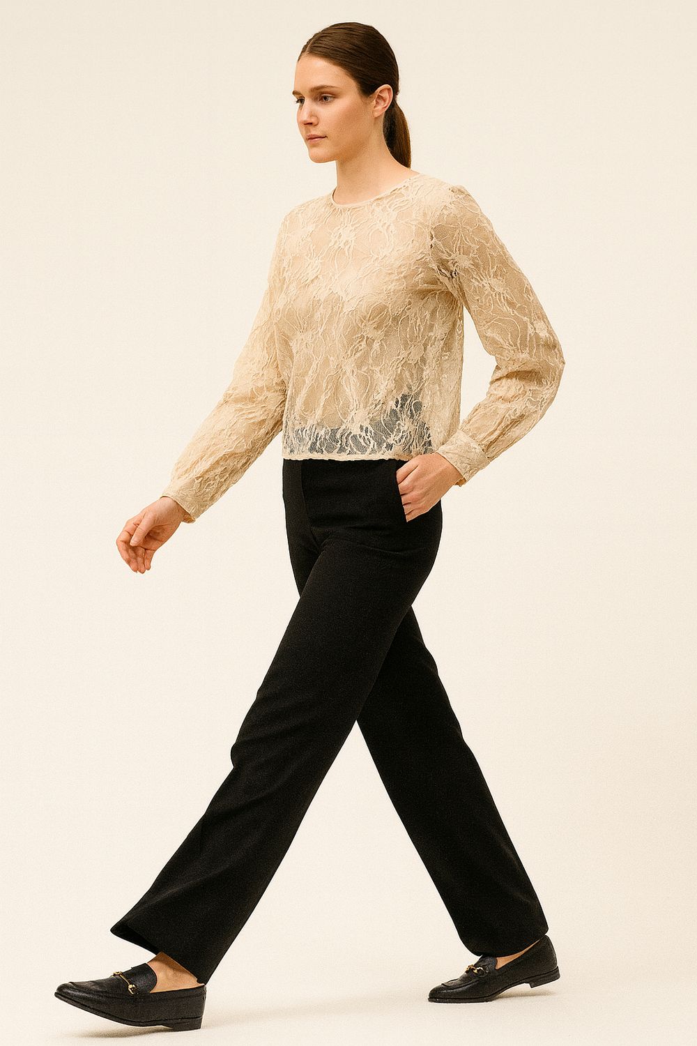 MOTEL - blusa in pizzo rebrode’ con spalline W25C798 - panna MOTEL - blusa in pizzo rebrode’ con spalline W25C798 - panna