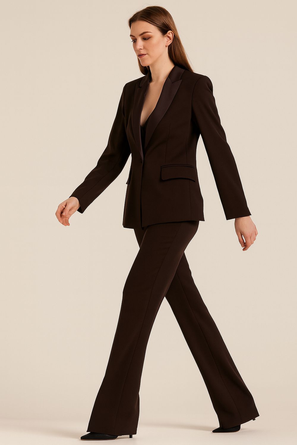 VICOLO - giacca un petto rever in raso avvitata in crepe+pantalone a zampa con cintura in raso TF0304+TF0306 - moro