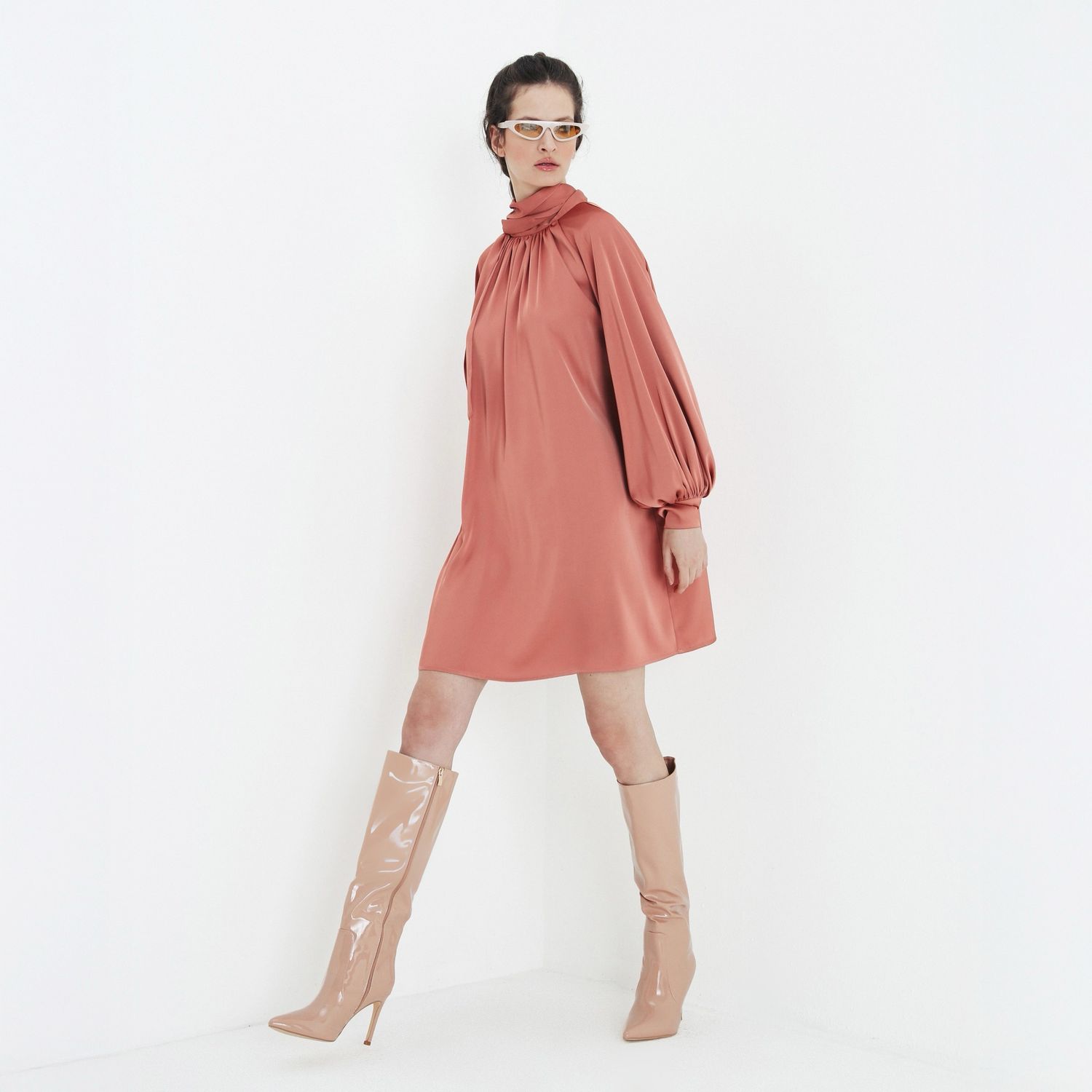 SILENCE LIMITED - Silky Dress - cipria SILENCE LIMITED - Silky Dress - cipria