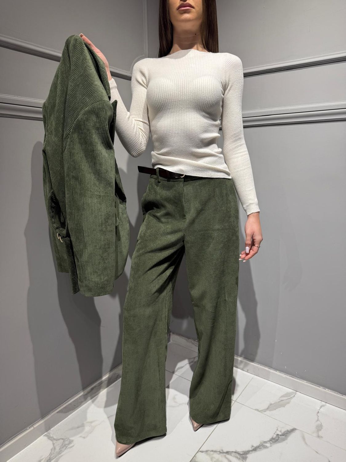 VICOLO - Maglia girocollo elasticizzata a costine 77315F - Panna