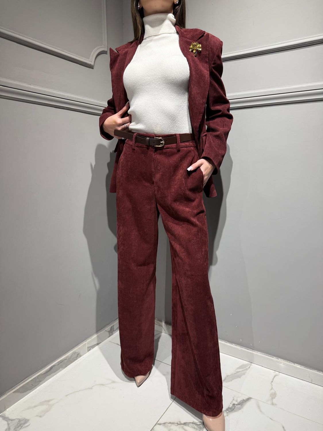 MOTEL - Pantalone a palazzo in velluto con elastico dietro e tasche laterali Bordeaux - 26P210