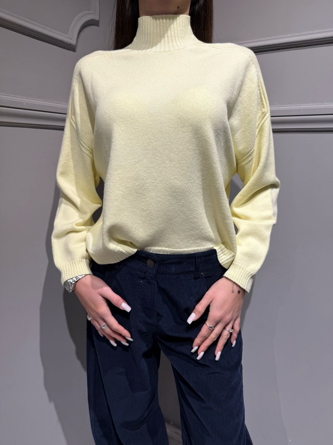 TENSIONE IN - maglia a lupetto in viscosa a scatoletta IT1509AI25 giallino