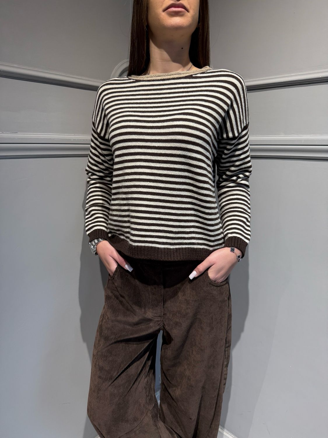 Tensione in - Maglia a scatoletta con righe Moro/Latte - 25866/C