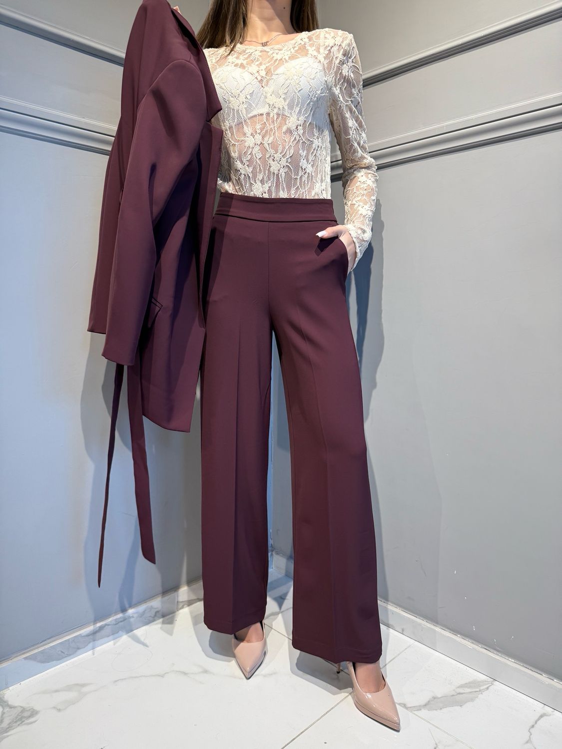 VICOLO - pantalone a palazzo in tessuto fluido con elastico dietro TF0360 bordeaux