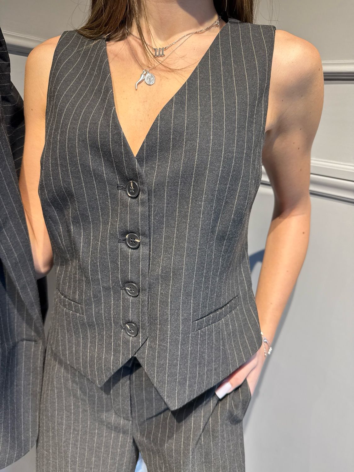 TENSIONE IN - gilet avvitato gessato 26D163AI25camp antracite