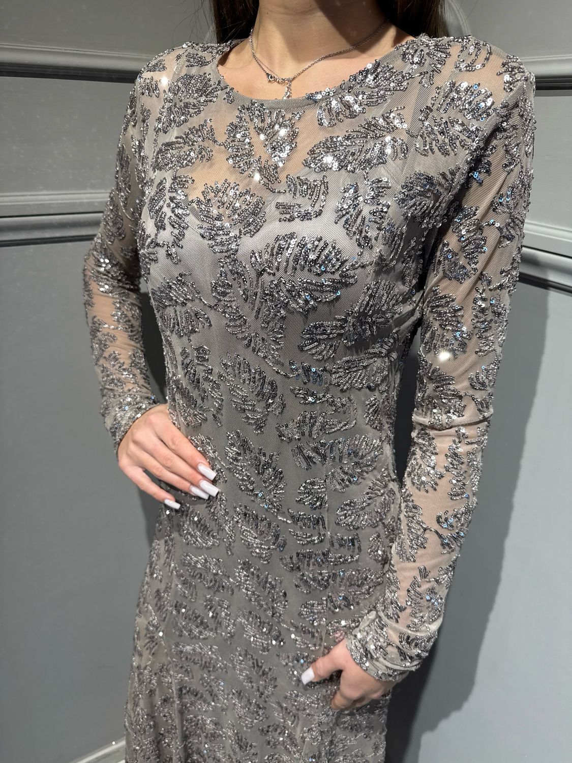 TENSIONE IN - abito in toulle e paillettes W25XB85 grigio