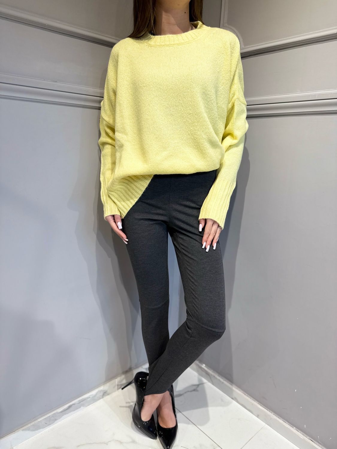 TENSIONE IN - maglia a girocollo rasata macumba over a scatoletta W5HMJ87A373 giallo