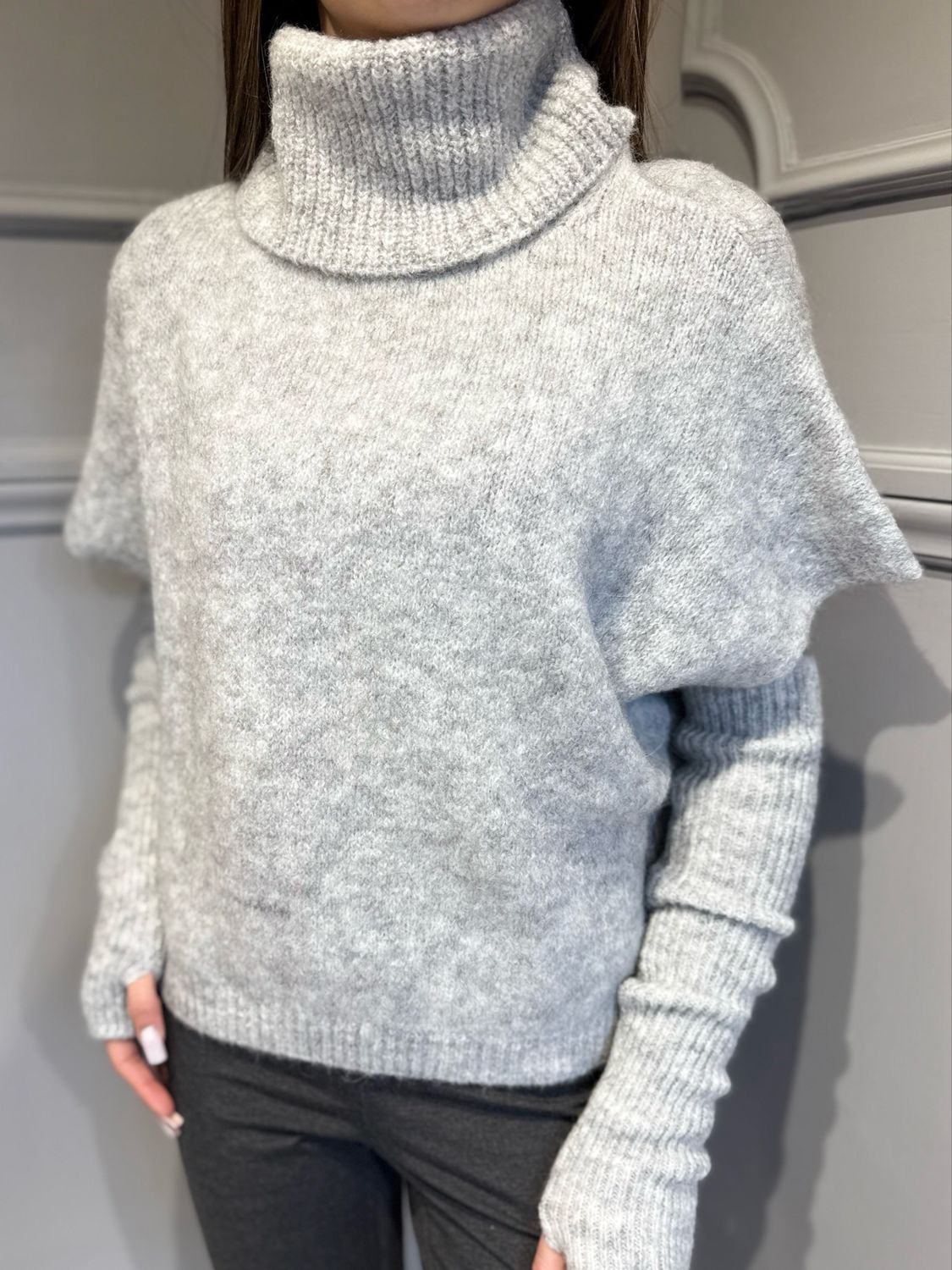 MOTEL - maglia collo morbido con manicotti 25A1250 grigio chiaro