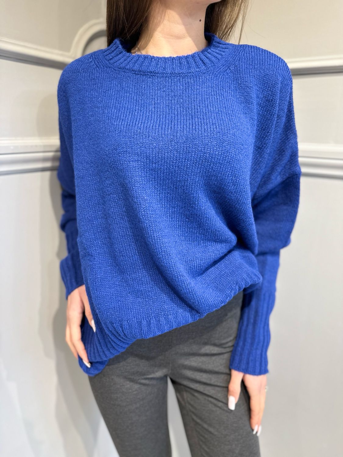 TENSIONE IN - maglia a girocollo rasata macumba over a scatoletta W5HMJ87A373 blu elettrico