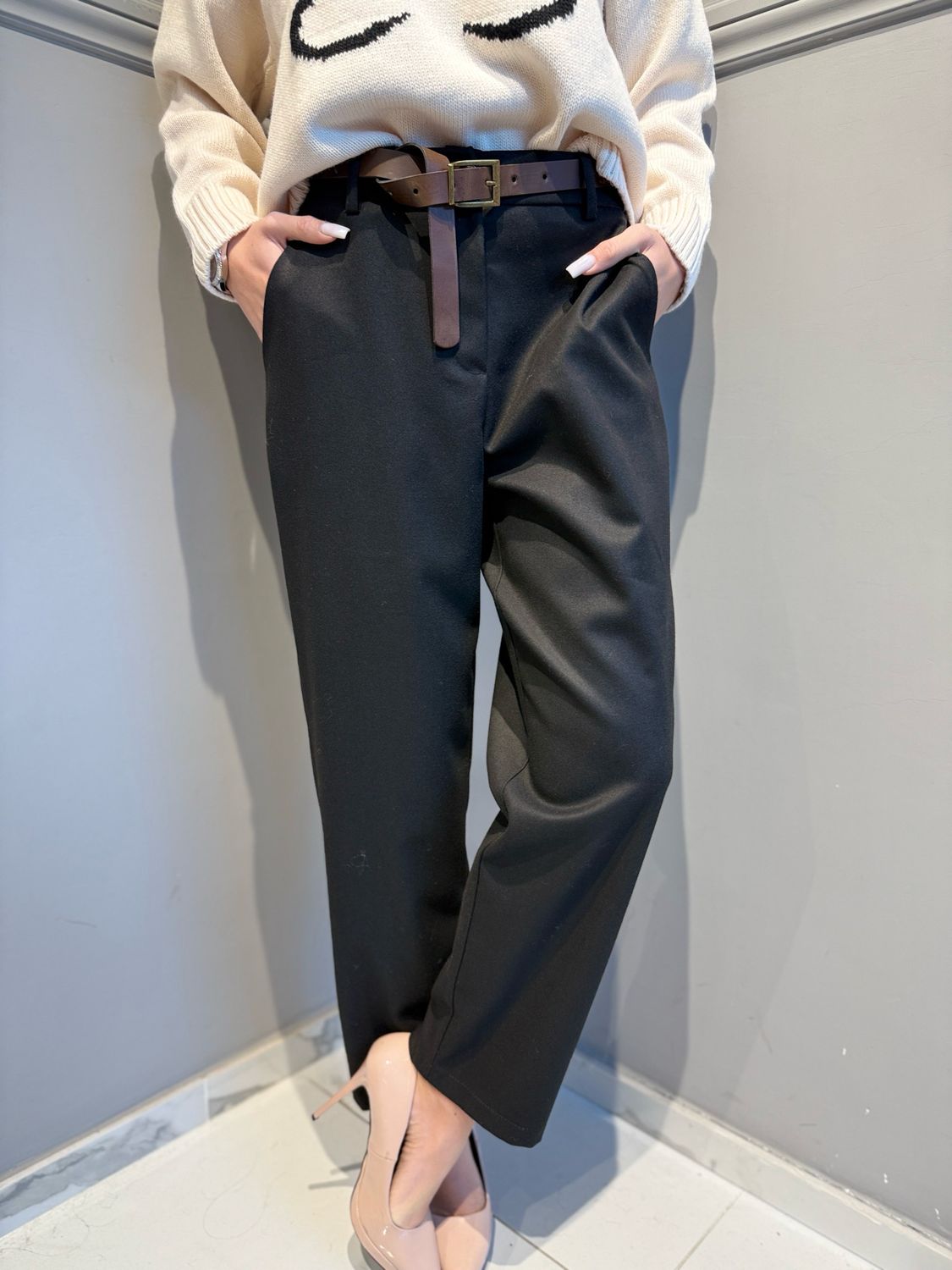 TENSIONE IN - pantalone in flanella con elastico dietro 26P1412 nero