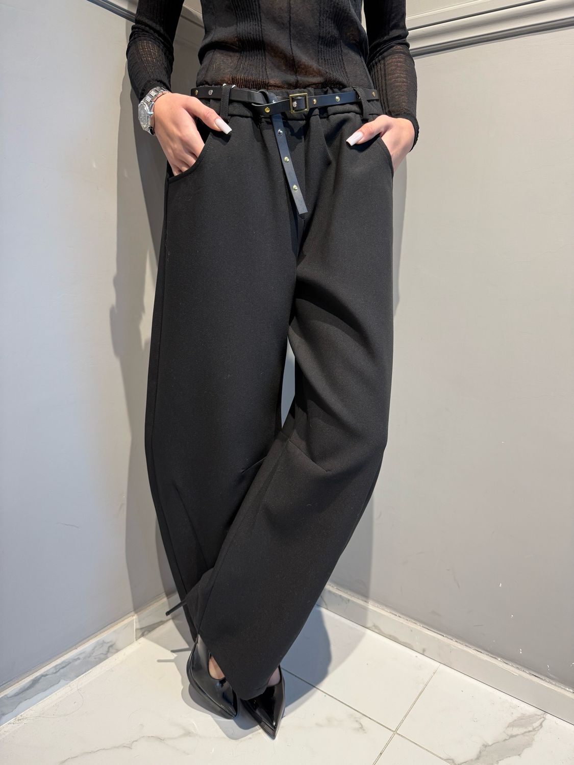 MOTEL - pantalone ballon con elastico in vita W25P981 nero