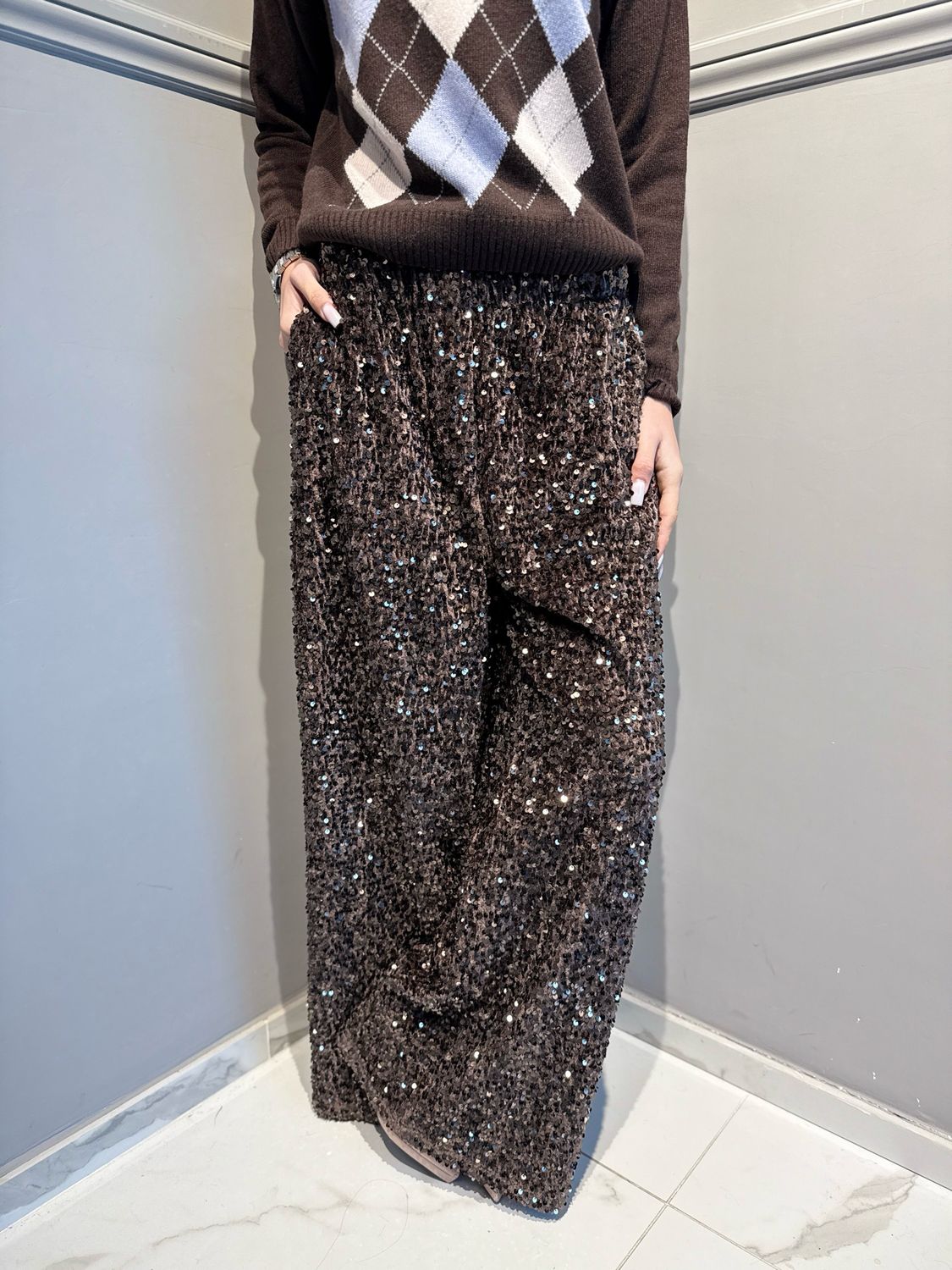 TENSIONE IN  - pantalone in paillettes a palazzo moro