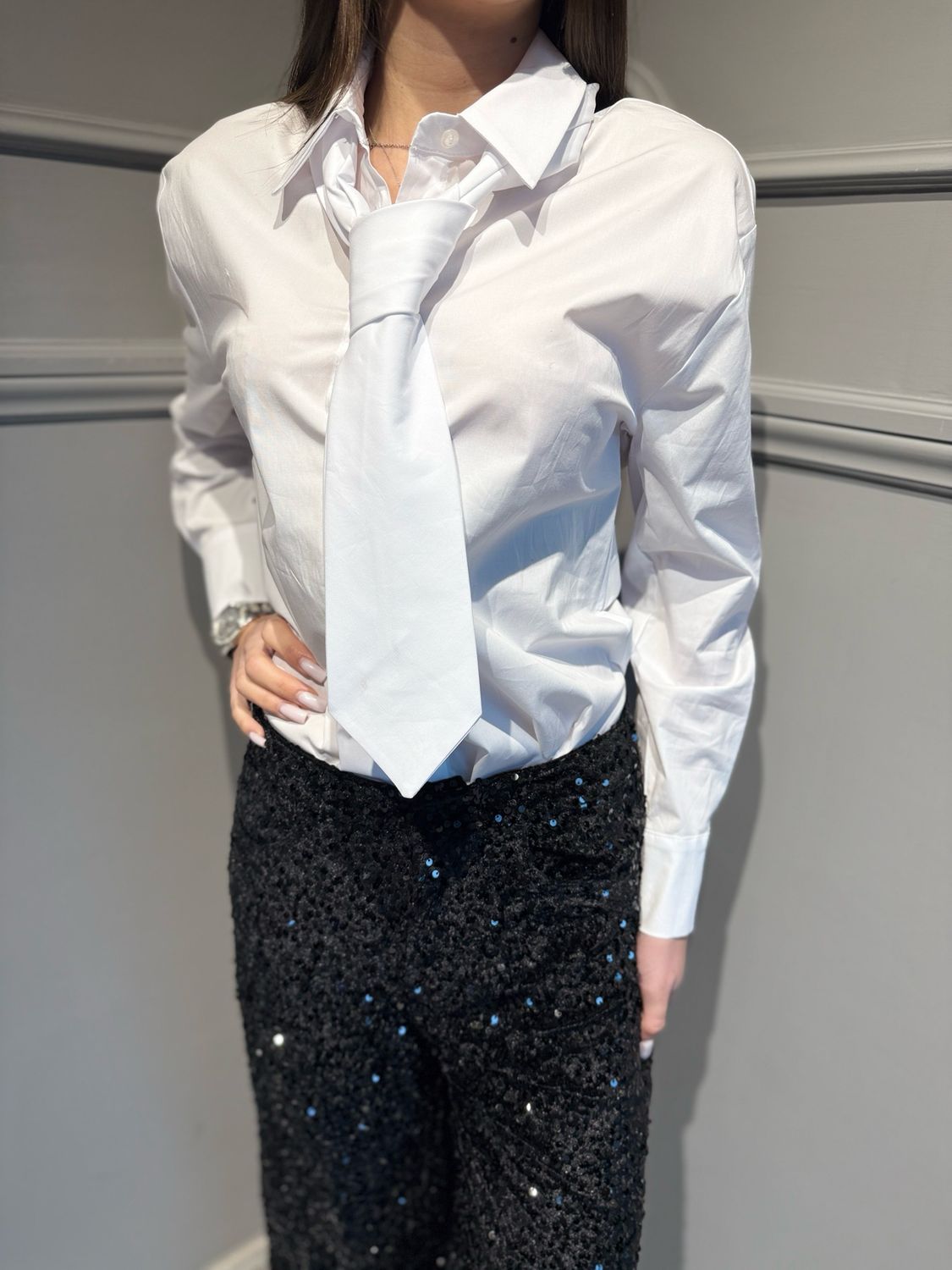 TENSIONE IN - camicia con cravatta in popeline 26C1579 bianco