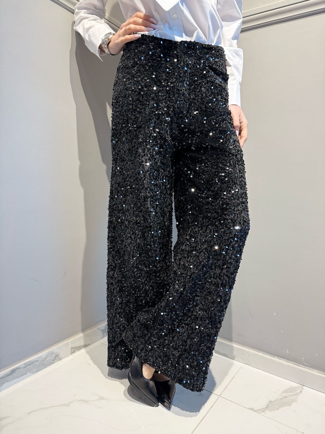 TENSIONE IN - pantalone in paillettes nero
