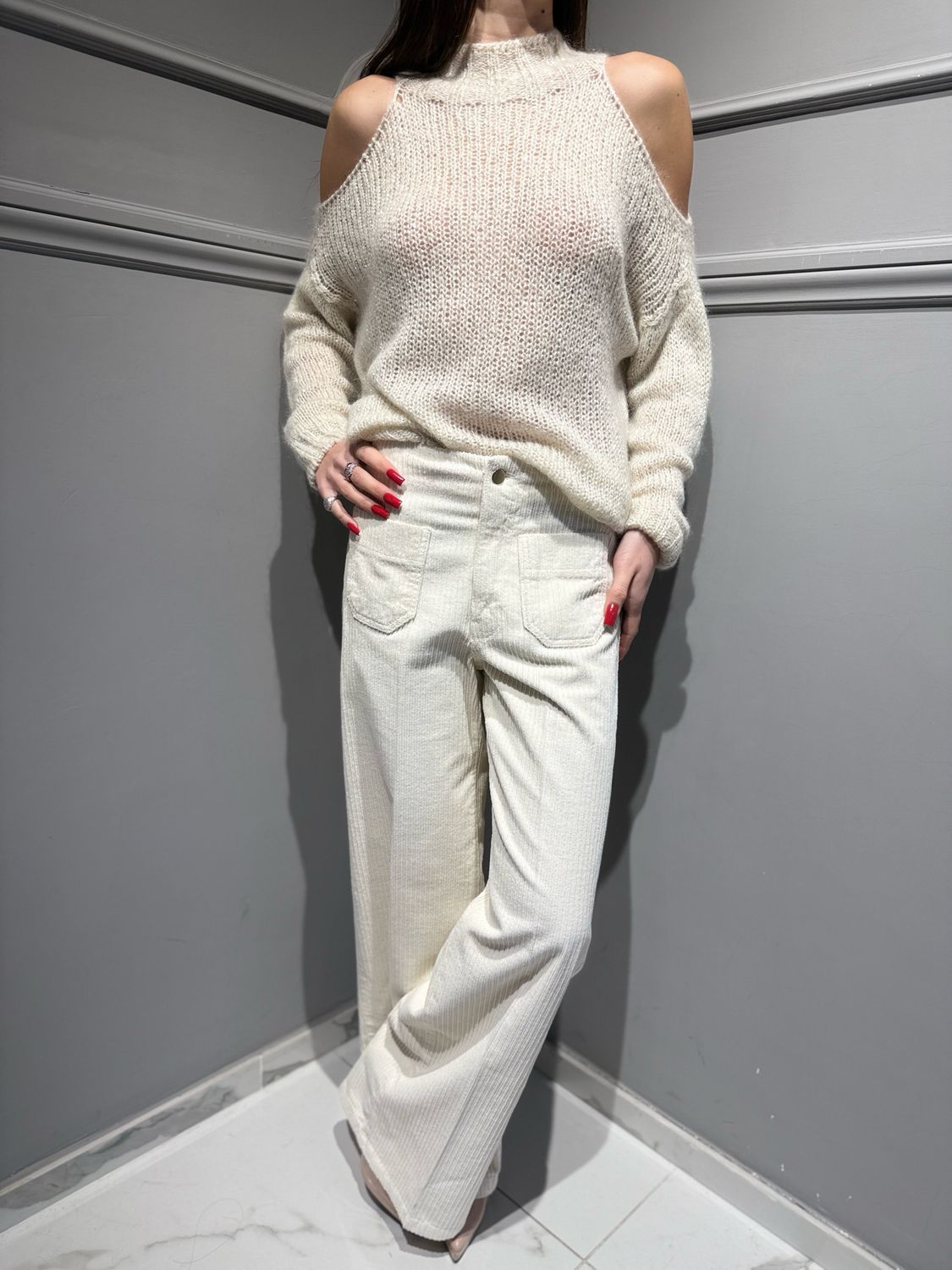 TENSIONE IN - maglia spalle scoperte in micro paillettes MHP517AI25 crema