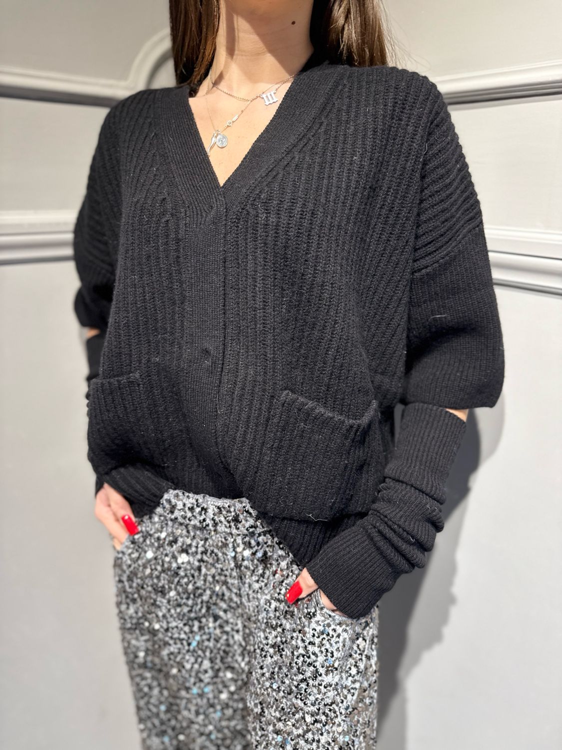 TENSIONE IN - cardigan con manicotti nero WL771AI25