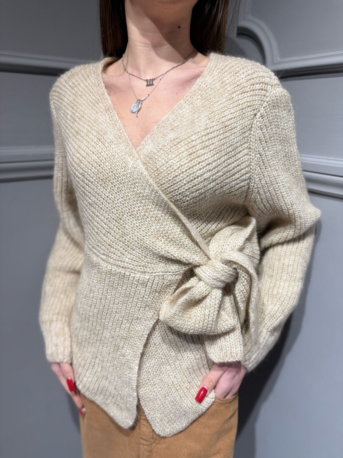 VICOLO- Cardigan incrociato in maglia 55182F - Beige