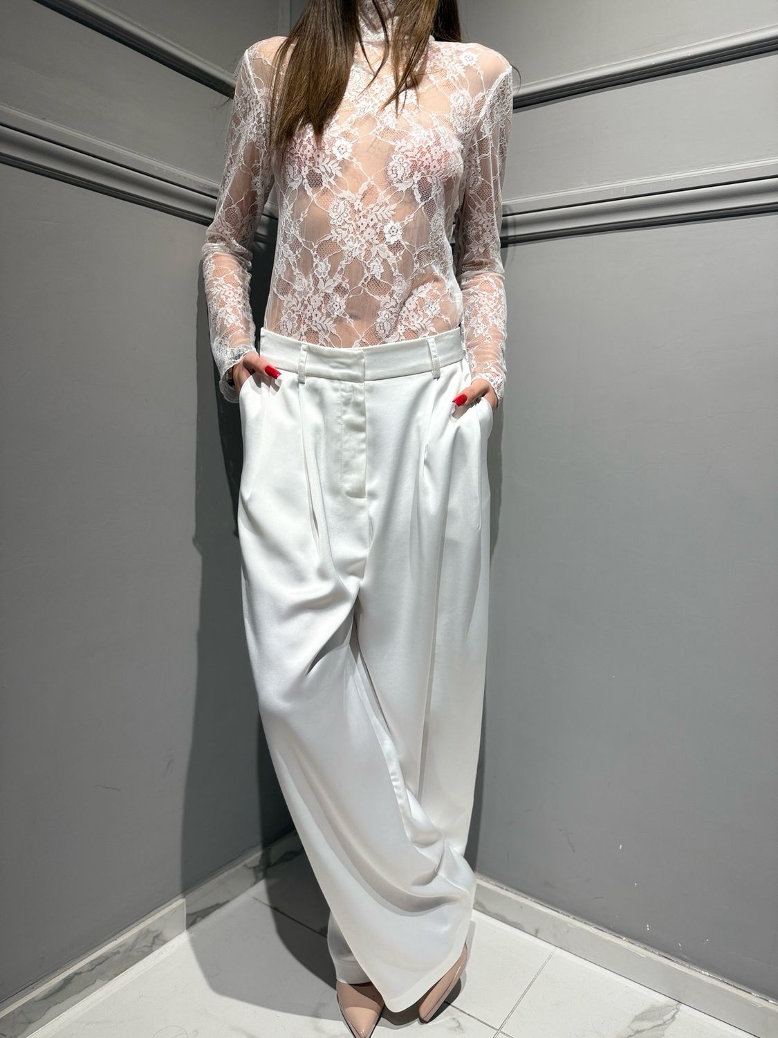 TENSIONE IN - body in pizzo a dolcevita 38311 bianco