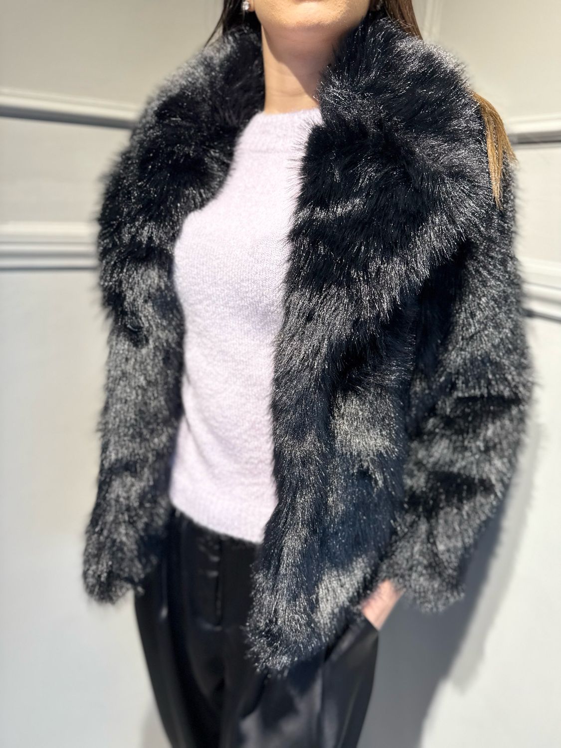 TENSIONE IN - giacca in pelliccia ecologica nera