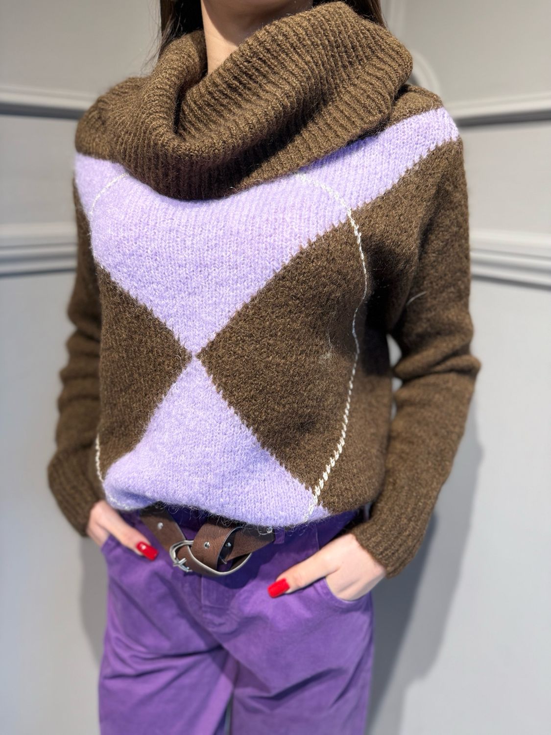 MOTEL - maglia con collo sciallato a rombi FW25-1225MO moro/lilla