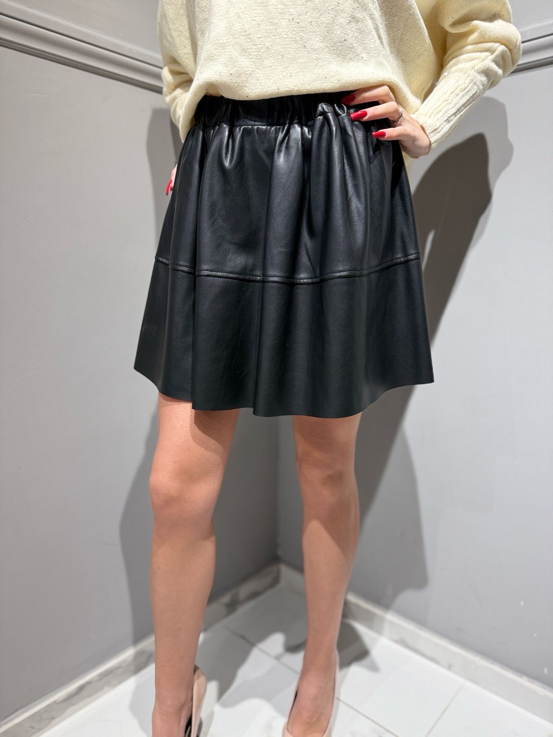 MOTEL - gonna a ruota con elastico in vita in ecopelle 224231L nero