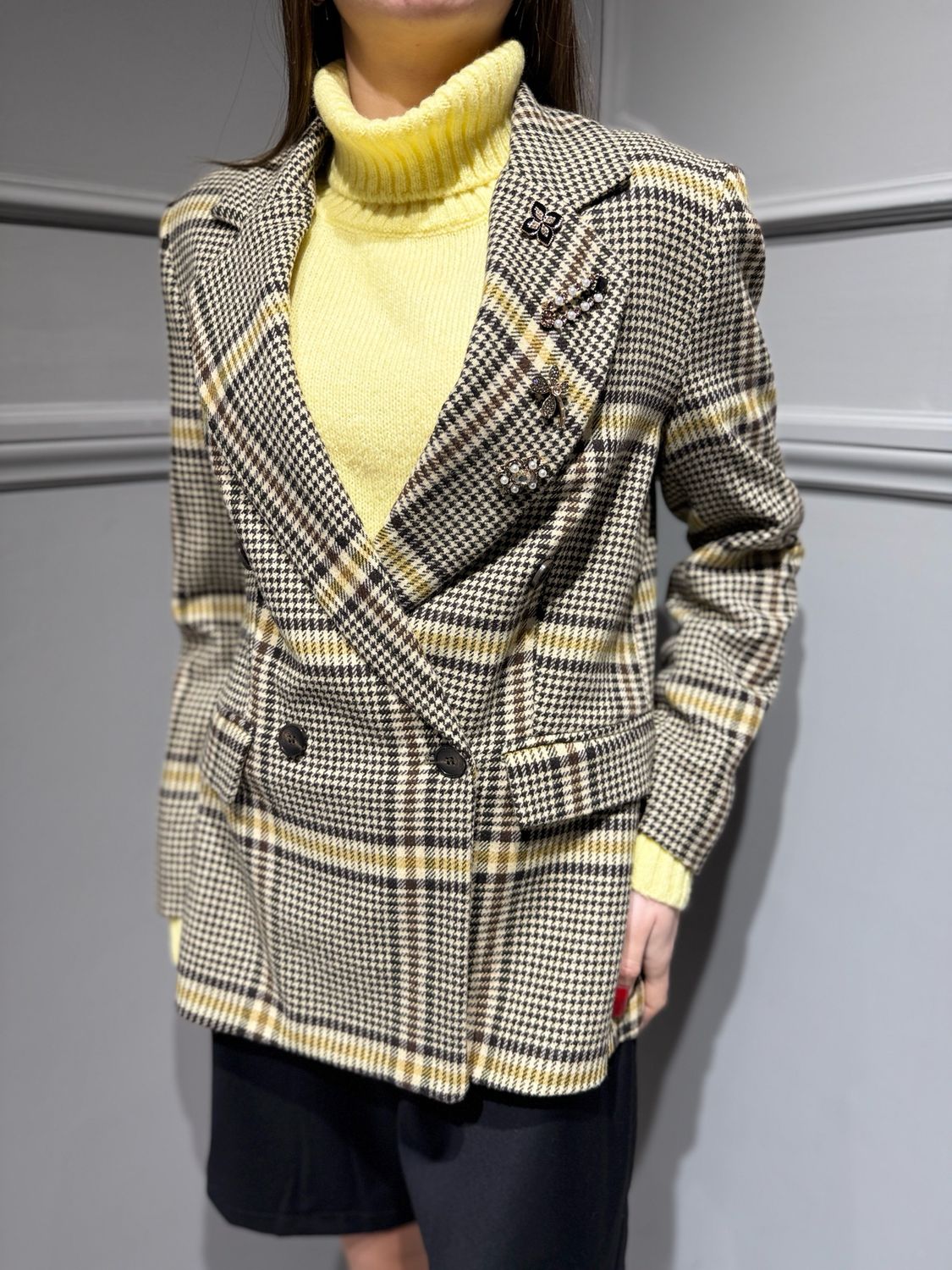 TENSIONE IN - giacca doppiopetto a quadri con spille 26B1523 giallo