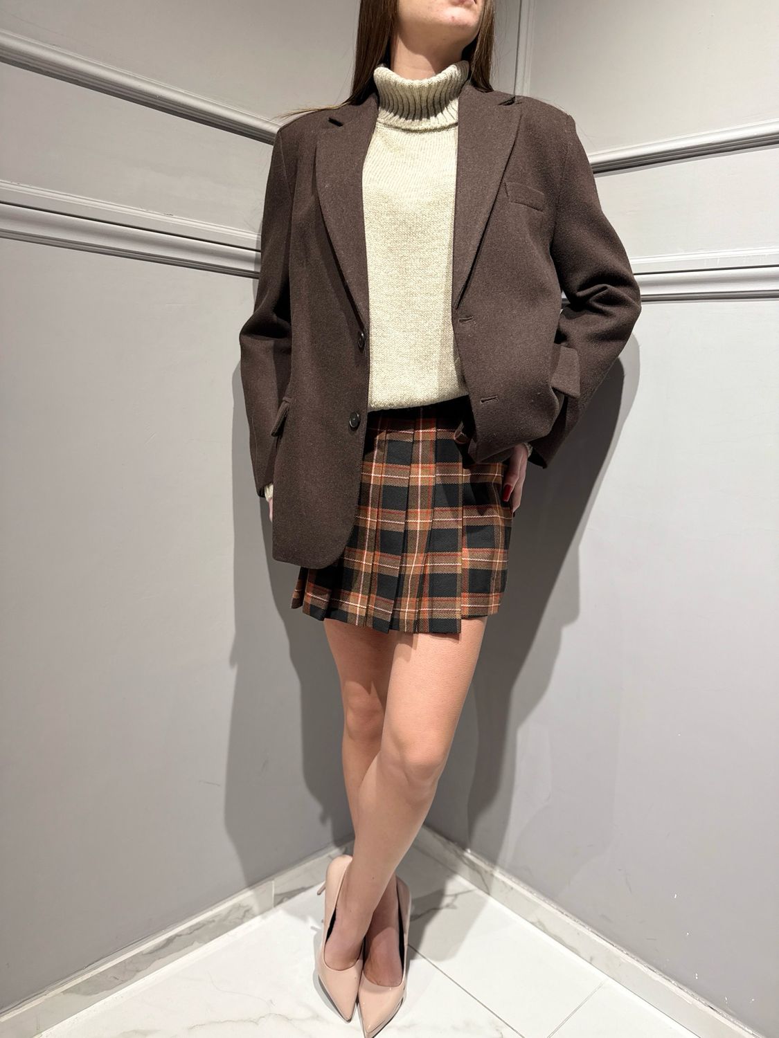 VICOLO - gonna corta a pieghe check moro