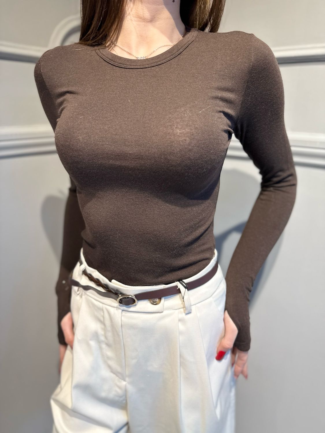 VICOLO - maglia girocollo cashmere con foro per il pollice UF0205 moro