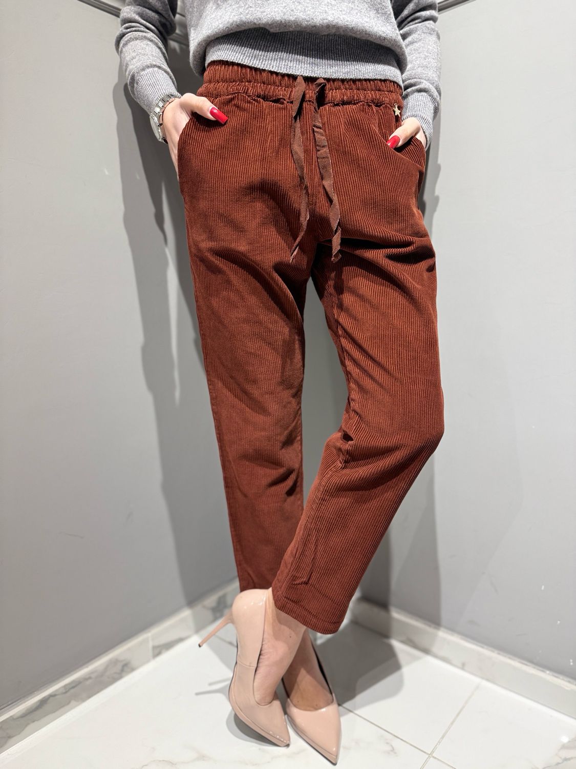 SOUVENIR- pantalone in velluto a coste con elastico in vita vino