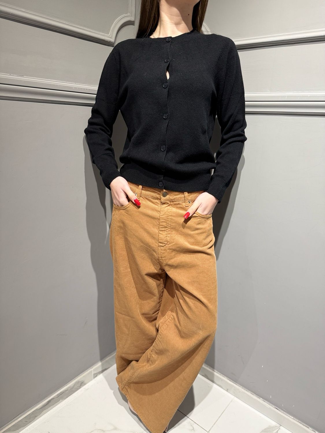 TENSIONE IN - cardigan in pura lana WL145AI25 nero TENSIONE IN - cardigan in pura lana WL145AI25 nero