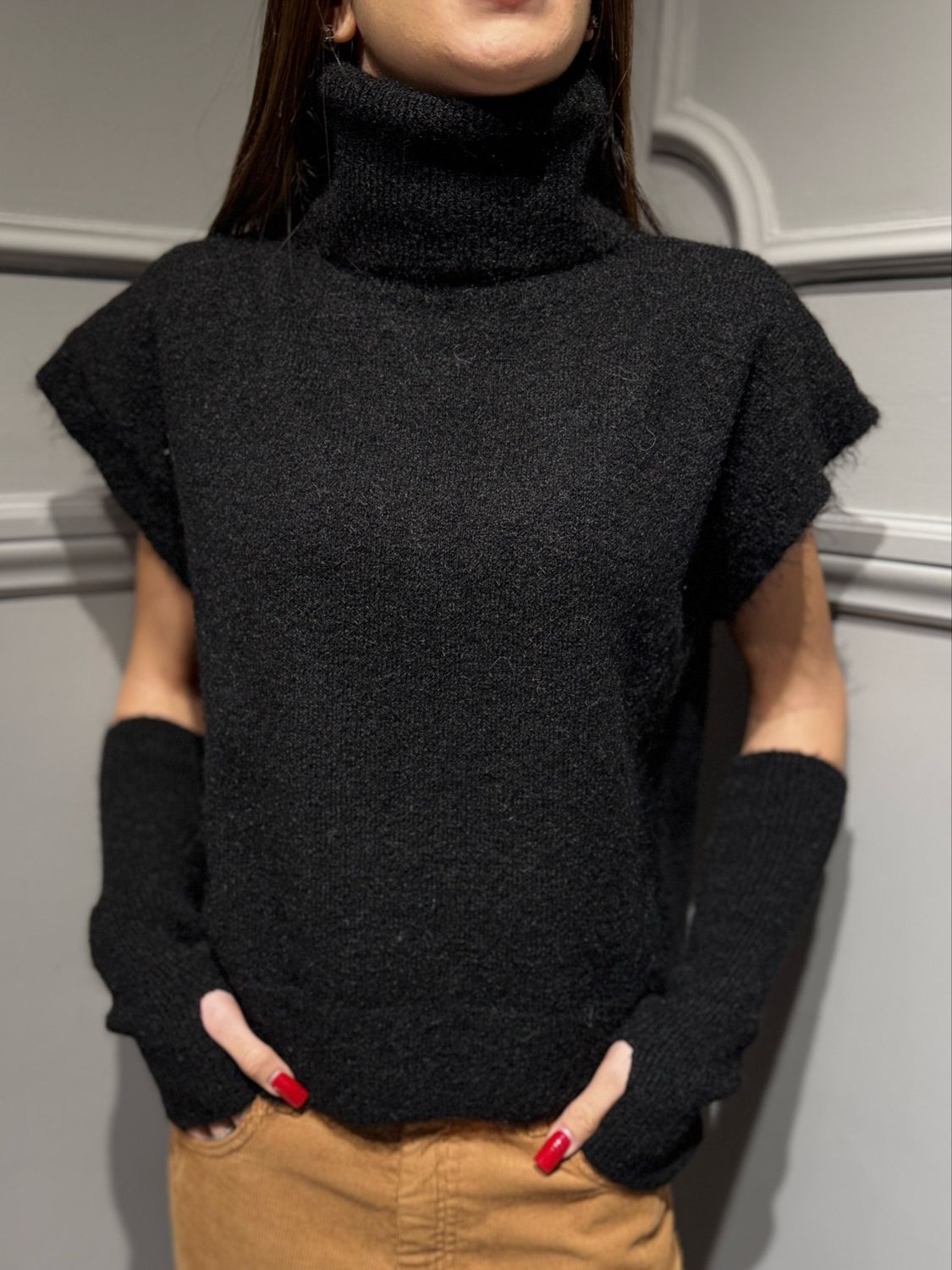 TENSIONE IN - maglia dolcevita con manicotti 26030 nero TENSIONE IN - maglia dolcevita con manicotti 26030 nero