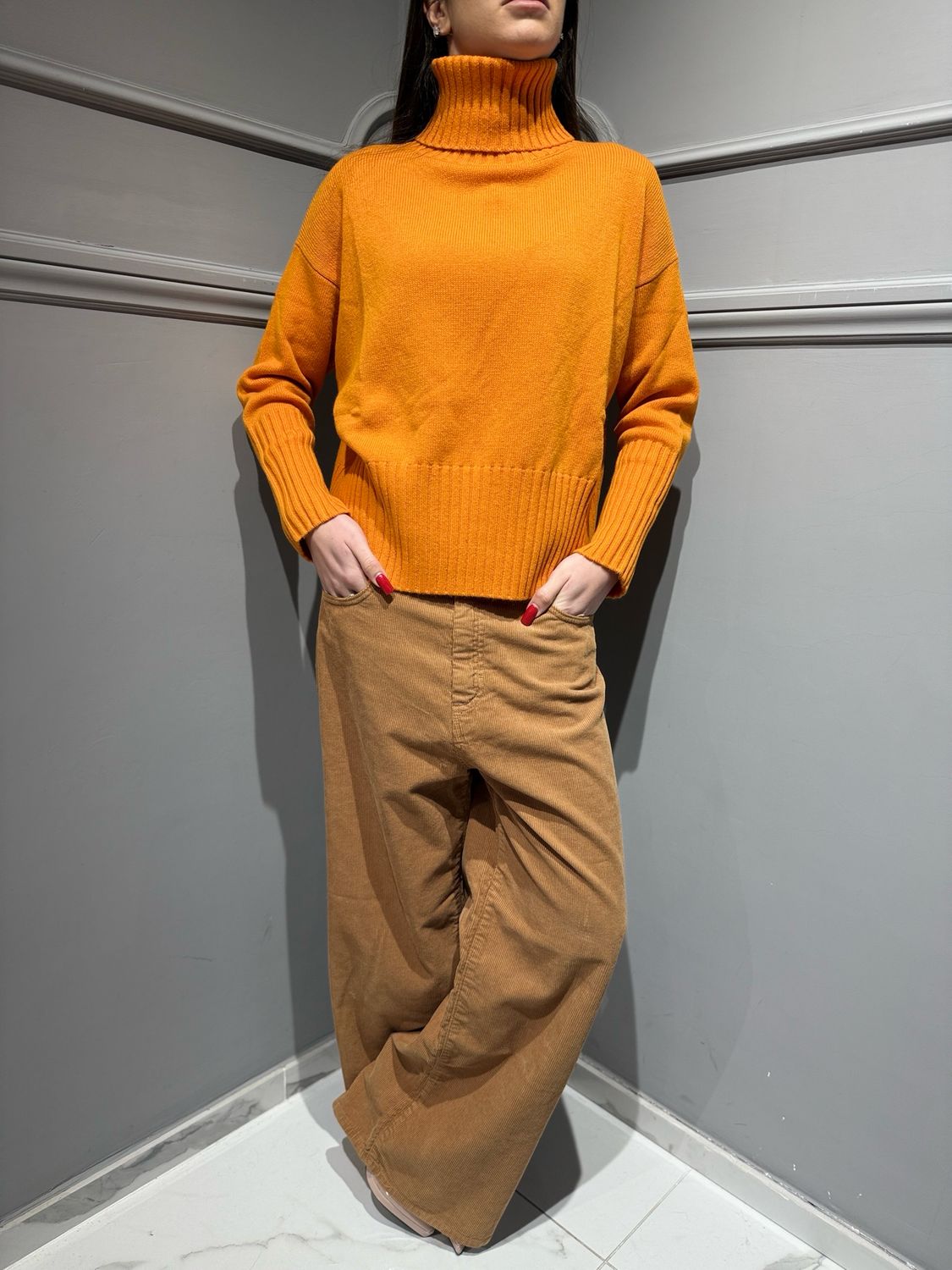 TENSIONE IN - maglia dolcevita in pura lana WL938-7AI25 arancio