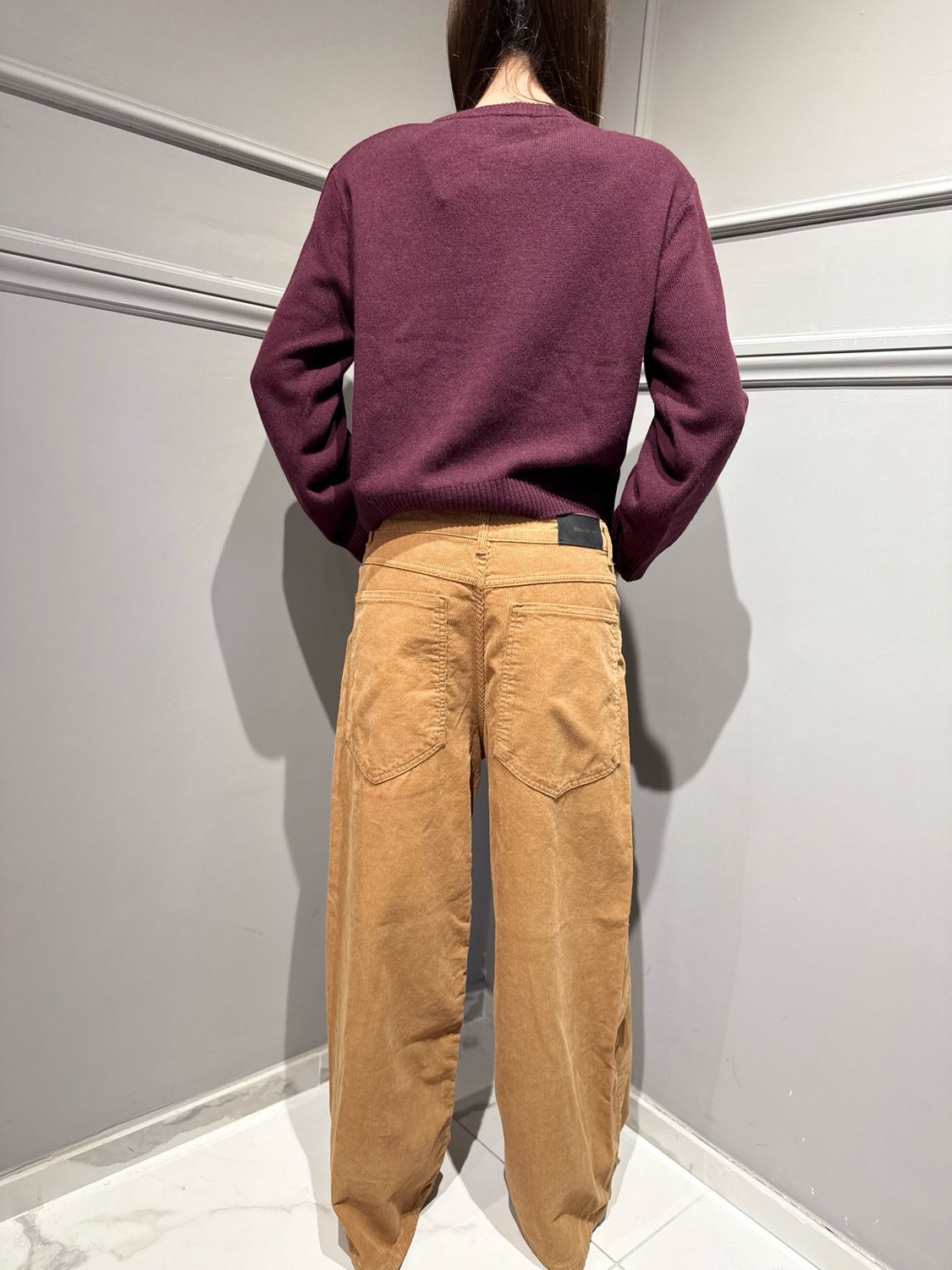MOREL - maglia a girocollo con spalline e spilla D80965 bordeaux
